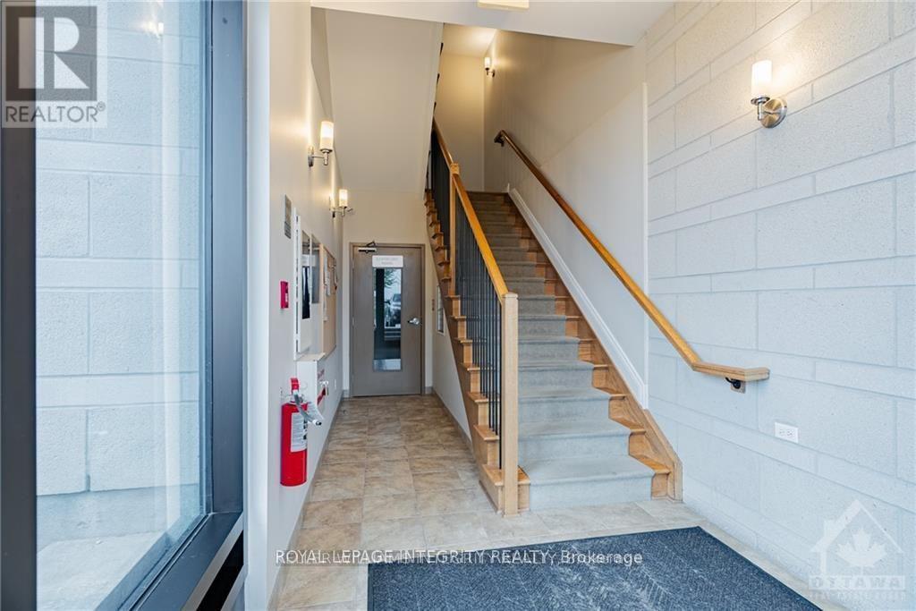 103 - 160 Guelph Private, Ottawa, Ontario  K2T 0C3 - Photo 3 - X12331455