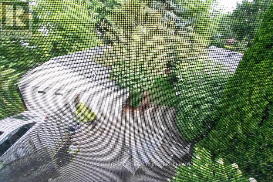 25 Garnet Street, St. Catharines, Ontario  L2M 5E7 - Photo 15 - X12331421