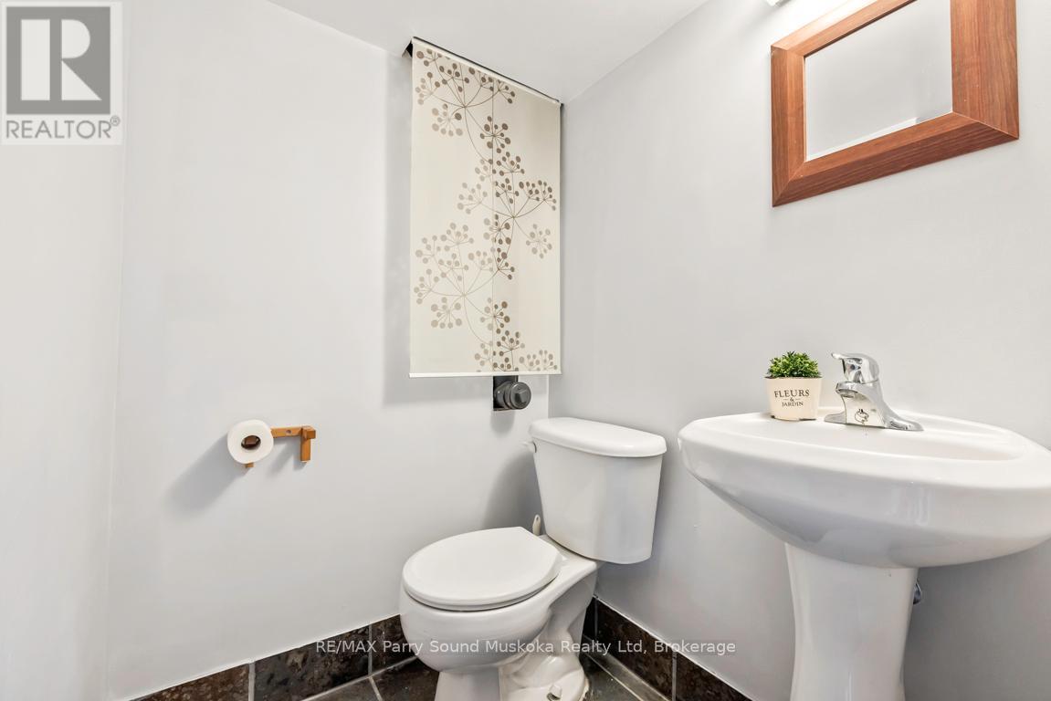 20 Sandy Plains Road, Seguin, Ontario  P2A 2W8 - Photo 31 - X12331471