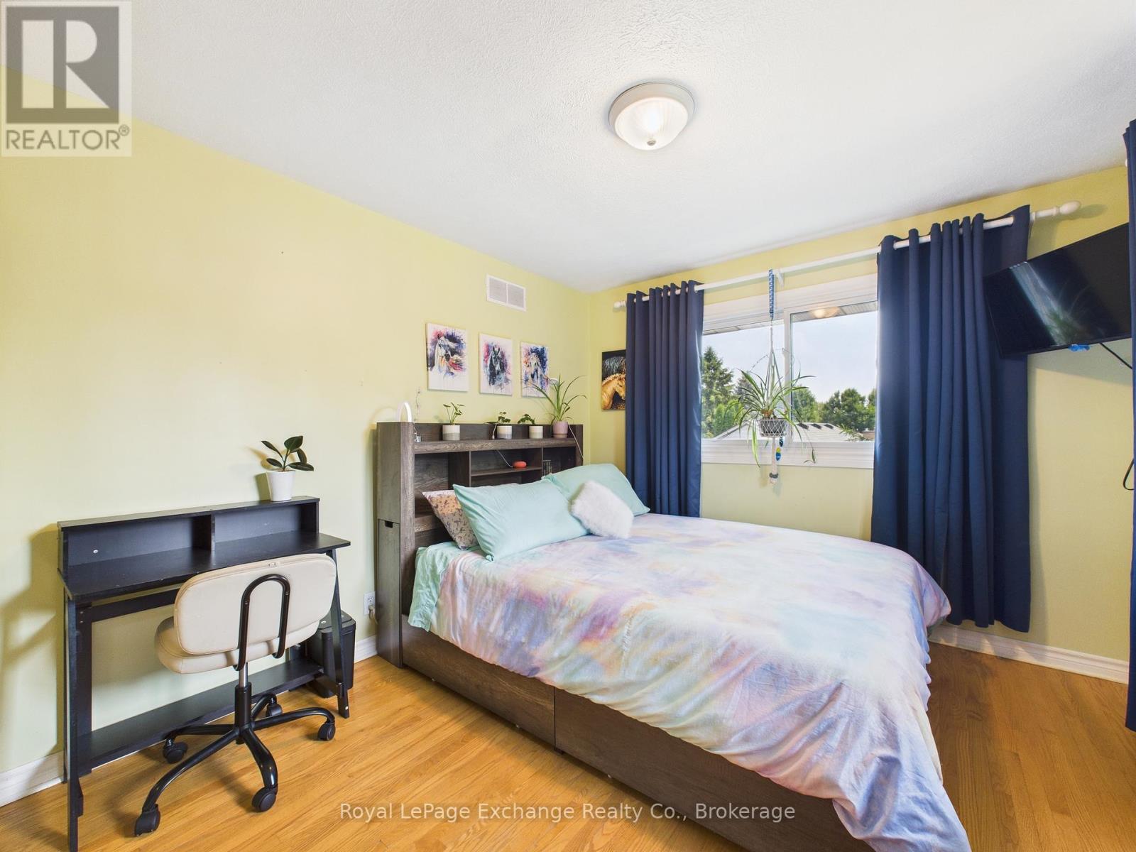176 Diagonal Road, North Huron, Ontario  N0G 2W0 - Photo 18 - X12331519