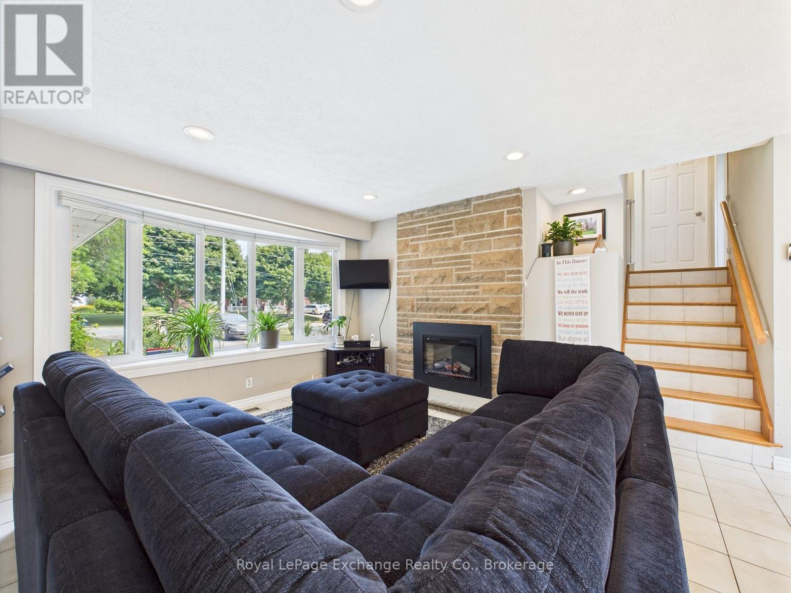176 Diagonal Road, North Huron, Ontario  N0G 2W0 - Photo 5 - X12331519