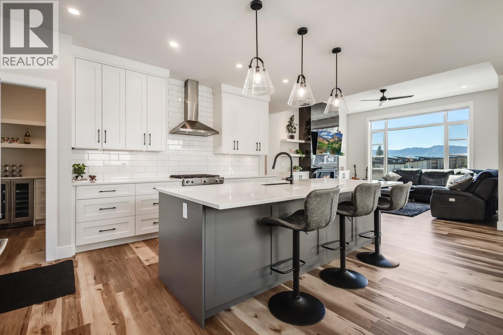 2834 Canyon Crest Drive West Kelowna Photo 12