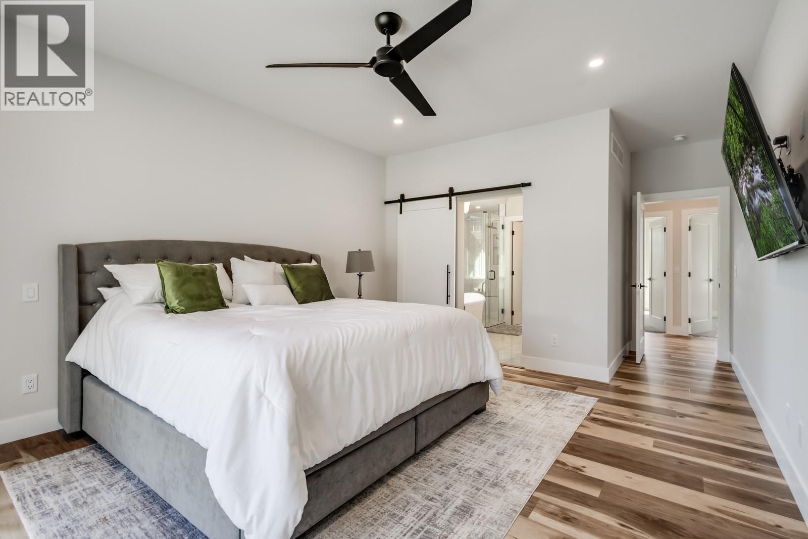 2834 Canyon Crest Drive West Kelowna Photo 18