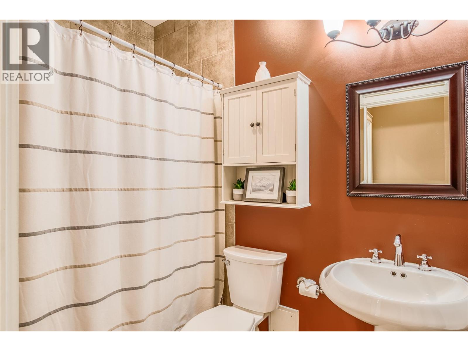 1084 Hume Avenue, Kelowna, British Columbia  V1P 1P2 - Photo 24 - 10358648