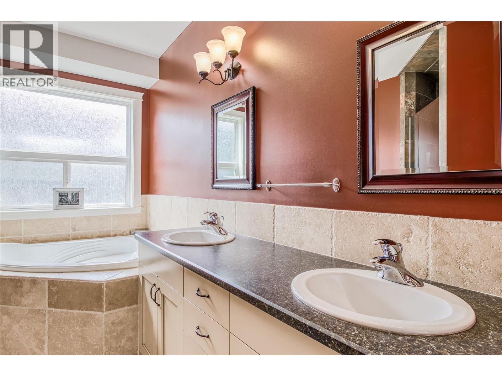 1084 Hume Avenue, Kelowna, British Columbia  V1P 1P2 - Photo 19 - 10358648