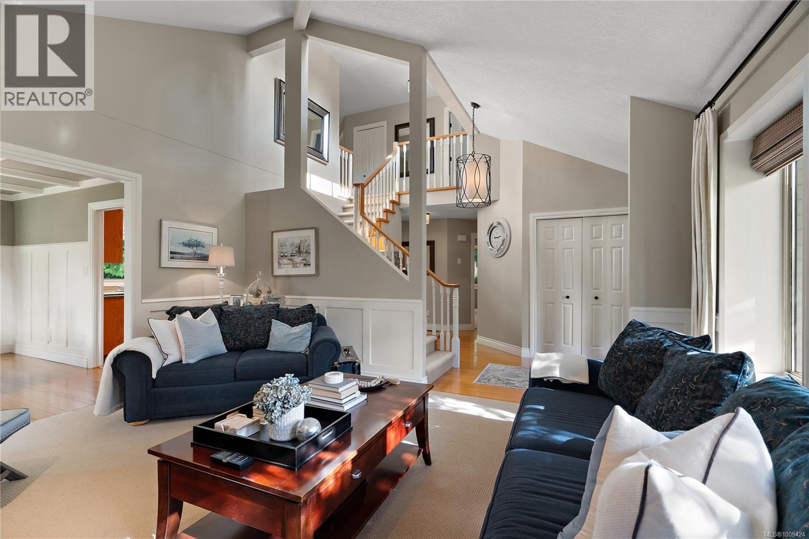 Property at 1590 Mayneview Terr image 2