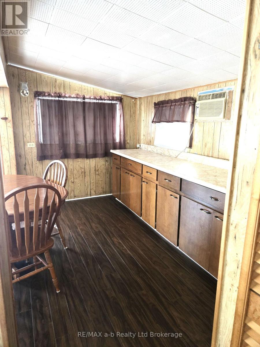8 Third Street, Norfolk (Courtland), Ontario  N4B 2W6 - Photo 16 - X12331445