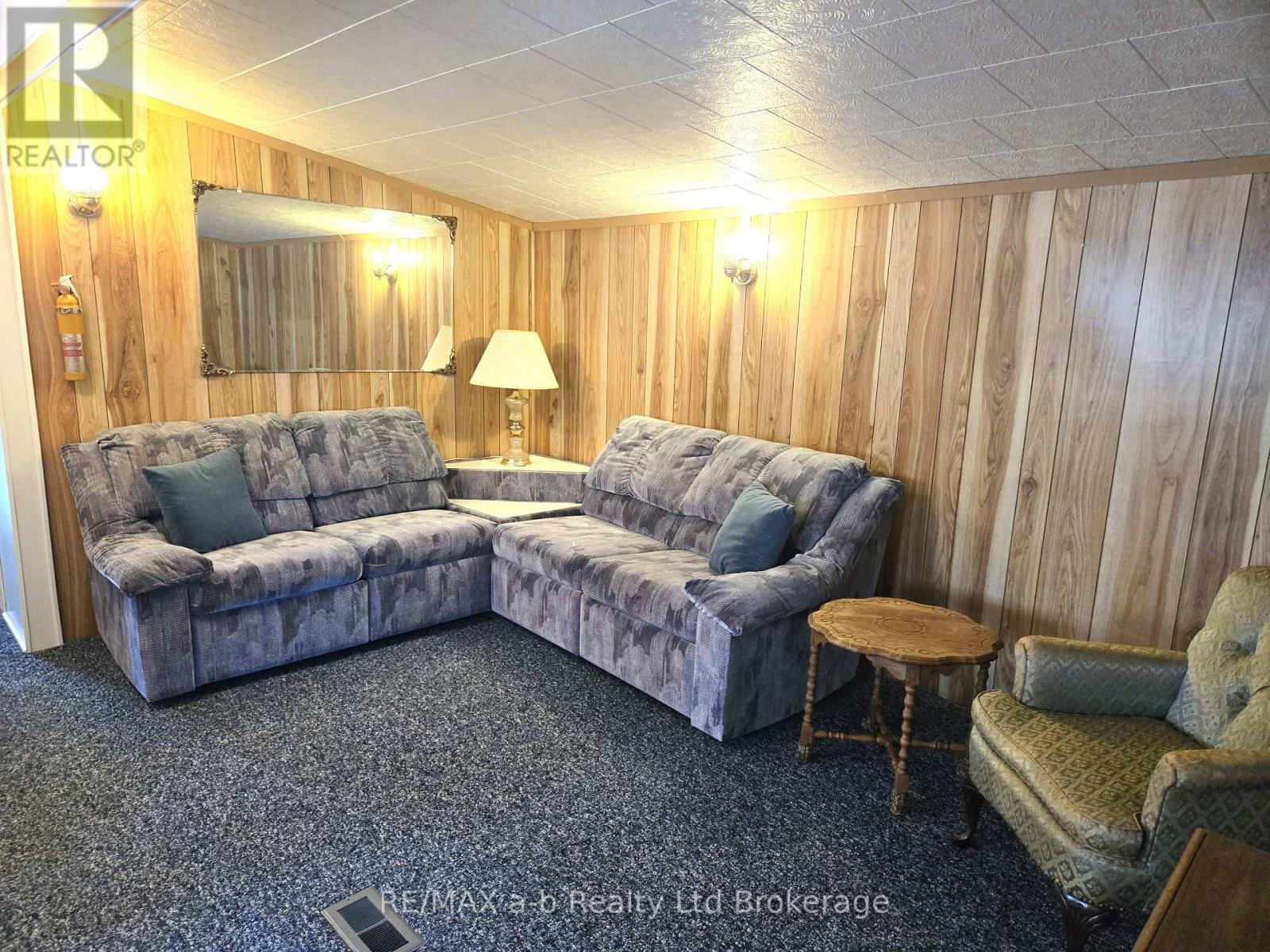 8 Third Street, Norfolk (Courtland), Ontario  N4B 2W6 - Photo 21 - X12331445