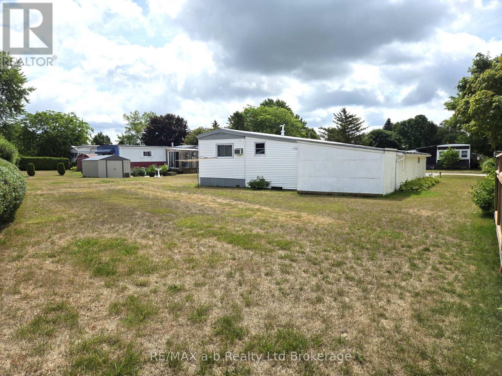 8 Third Street, Norfolk (Courtland), Ontario  N4B 2W6 - Photo 8 - X12331445