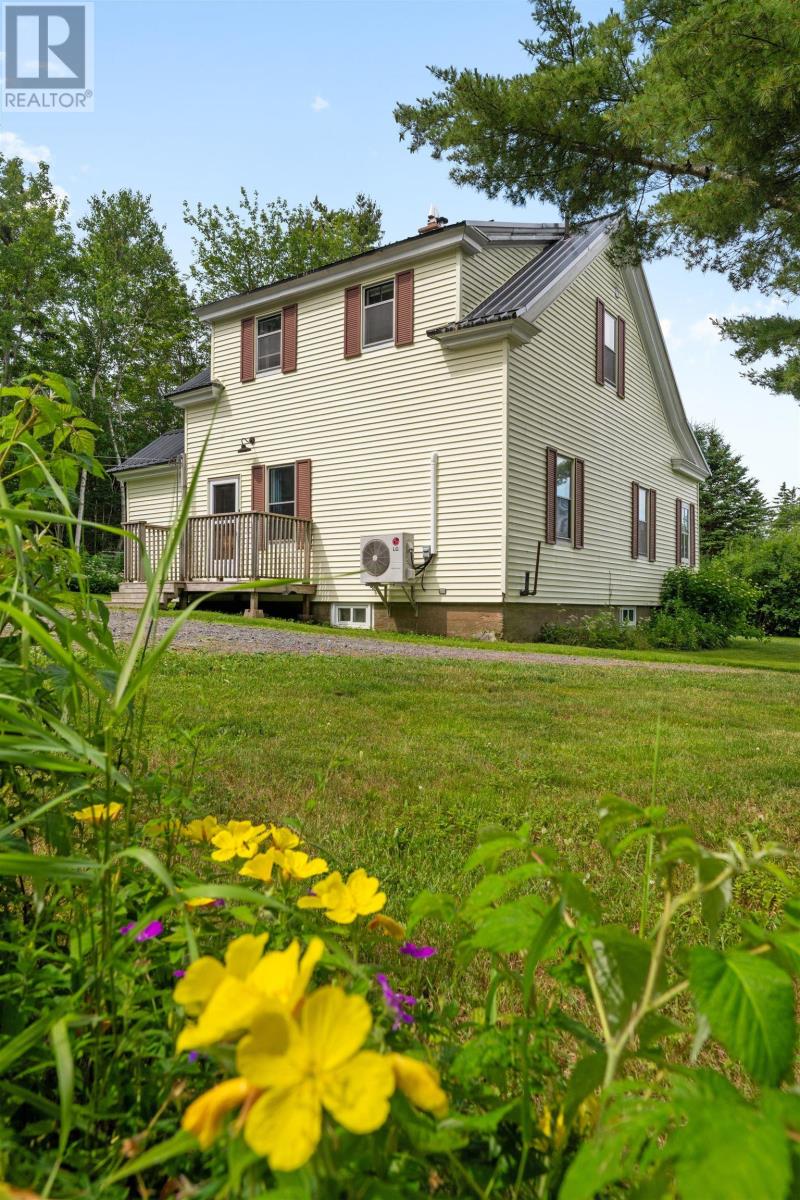 4 Memory Road, Musquodoboit Harbour, Nova Scotia  B0J 2L0 - Photo 1 - 202519821