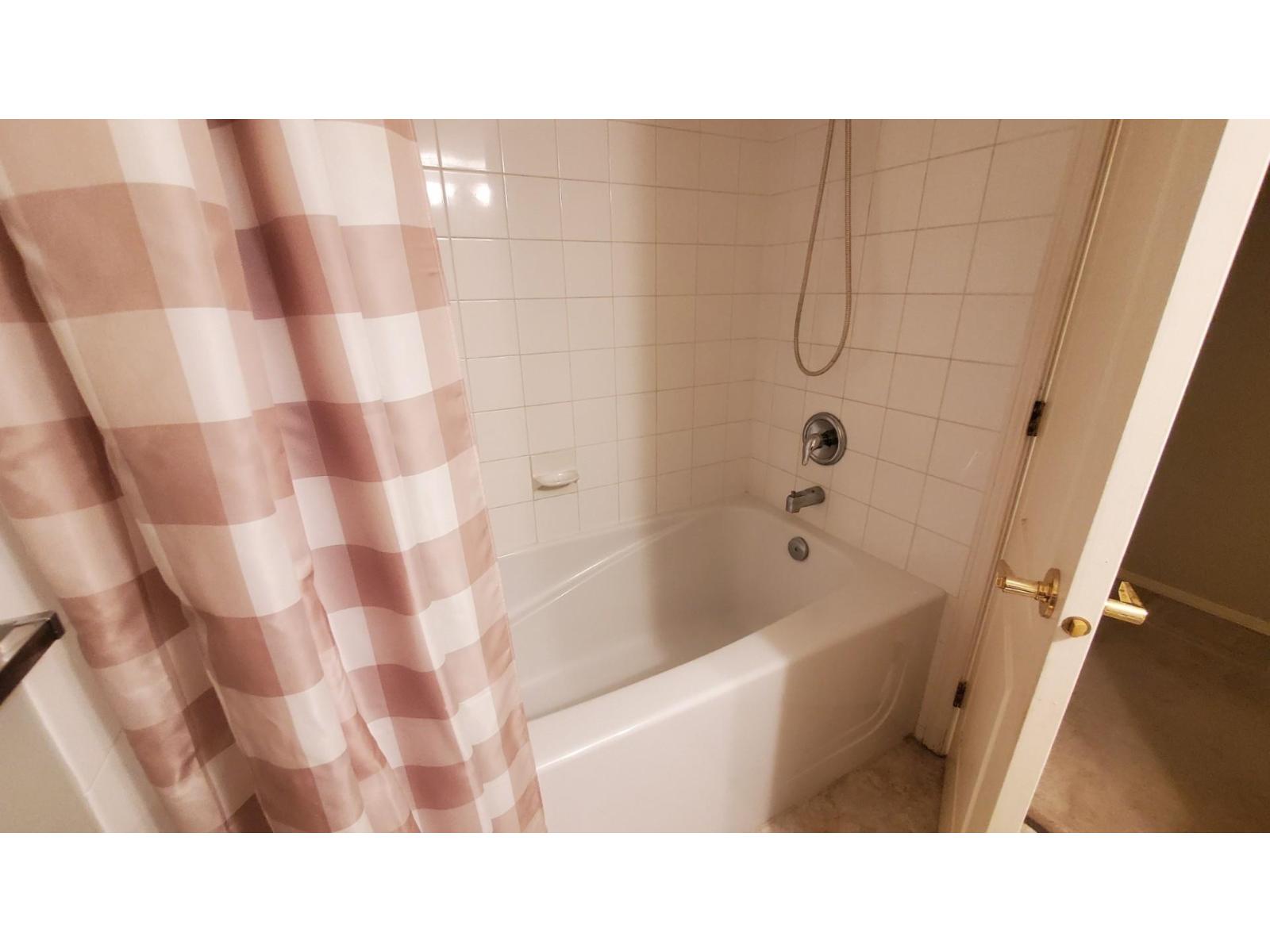 204 32075 George Ferguson Way, Abbotsford, British Columbia  V2T 2K7 - Photo 8 - R3033253