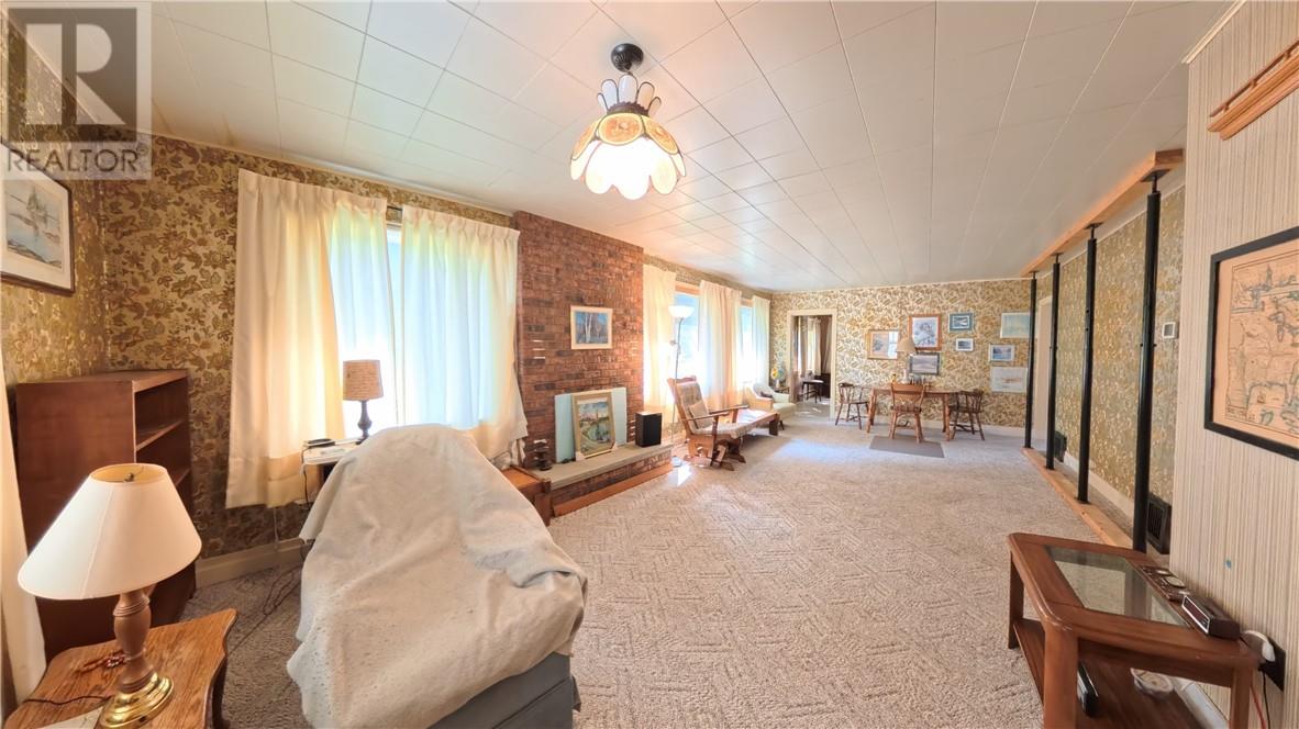 40 Robinson Street W, Little Current, Ontario  P0P 1K0 - Photo 10 - 2123825
