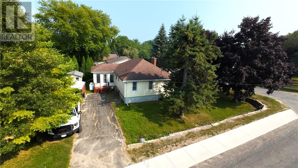 40 Robinson Street W, Little Current, Ontario  P0P 1K0 - Photo 30 - 2123825