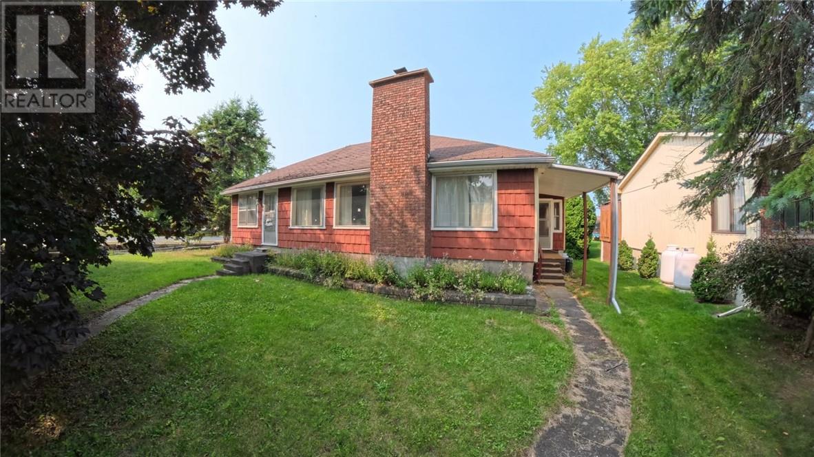 40 Robinson Street W, Little Current, Ontario  P0P 1K0 - Photo 29 - 2123825
