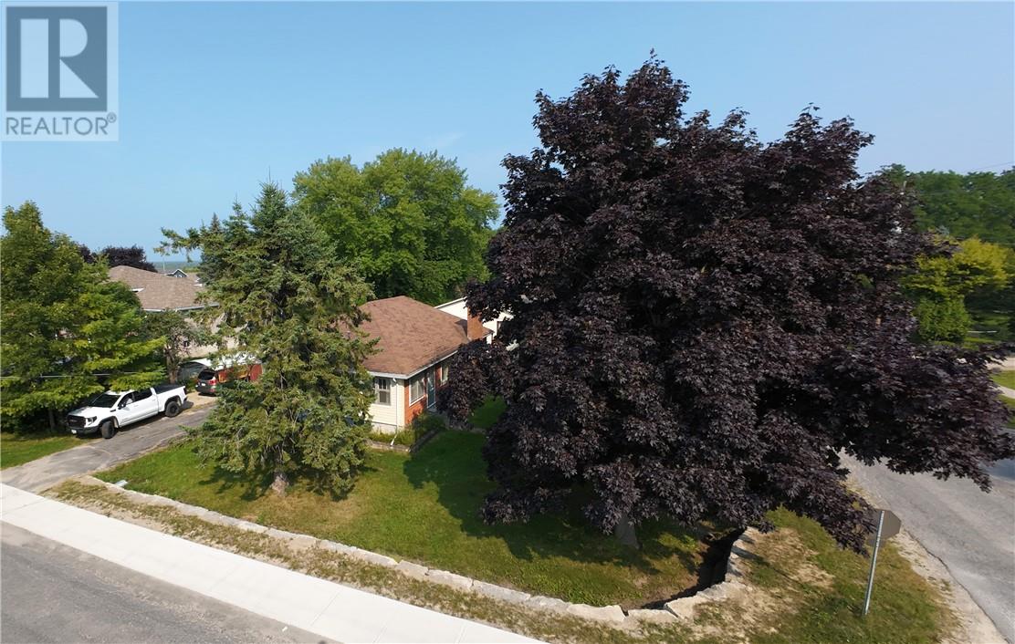 40 Robinson Street W, Little Current, Ontario  P0P 1K0 - Photo 35 - 2123825