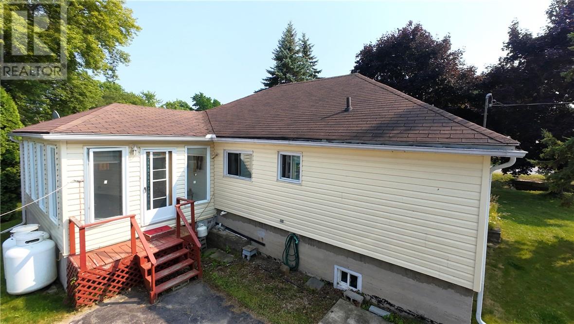 40 Robinson Street W, Little Current, Ontario  P0P 1K0 - Photo 33 - 2123825