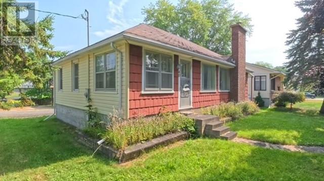 40 Robinson Street W, Little Current, Ontario  P0P 1K0 - Photo 37 - 2123825