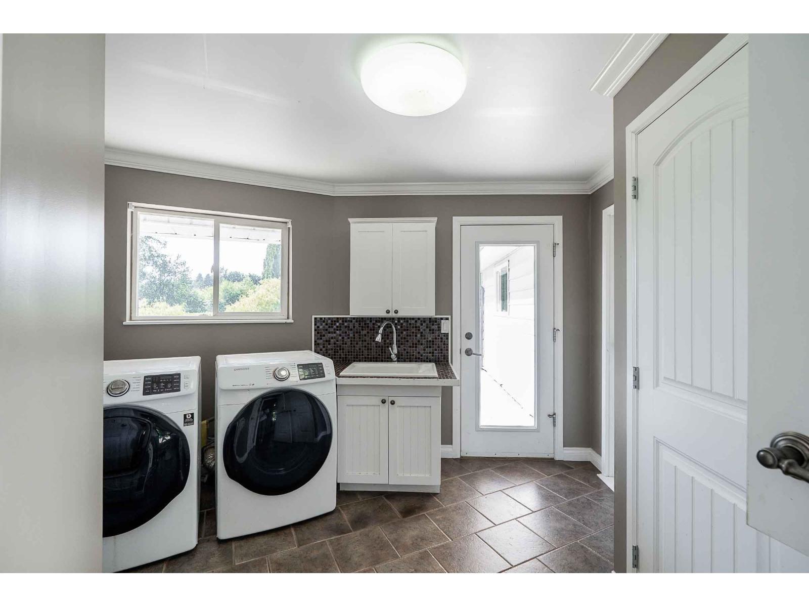 24862 16 Avenue, Langley, British Columbia  V4W 2R6 - Photo 18 - C8071198