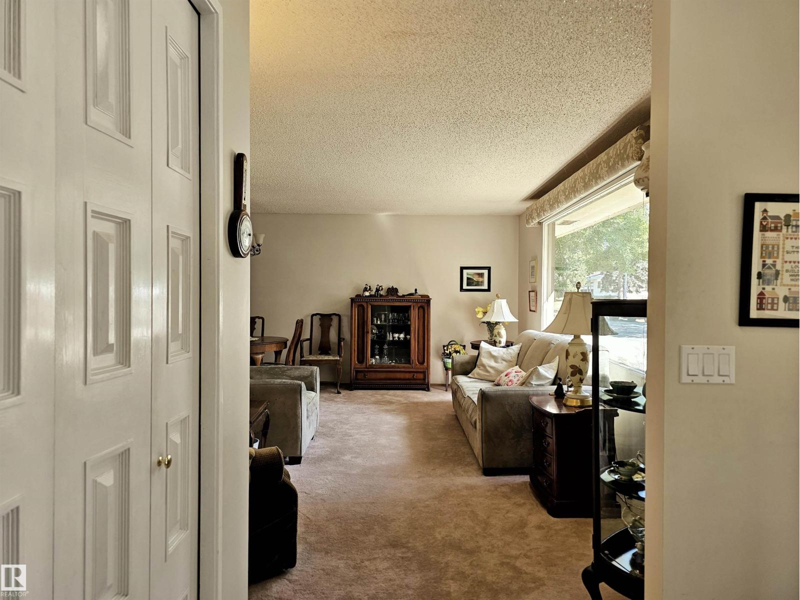 Property at 32 GATEWOOD AV image 2