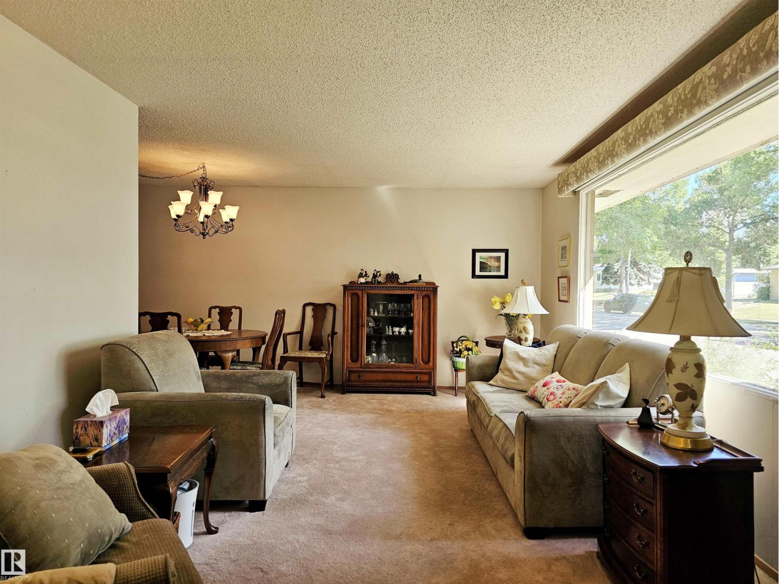 Property at 32 GATEWOOD AV image 3