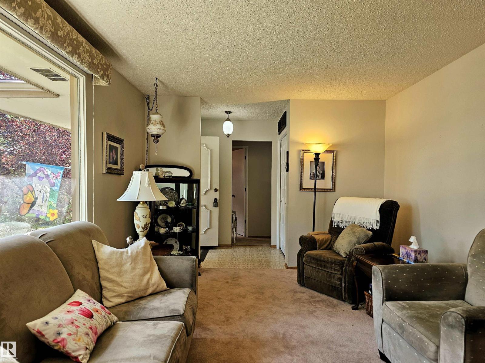 Property at 32 GATEWOOD AV image 4