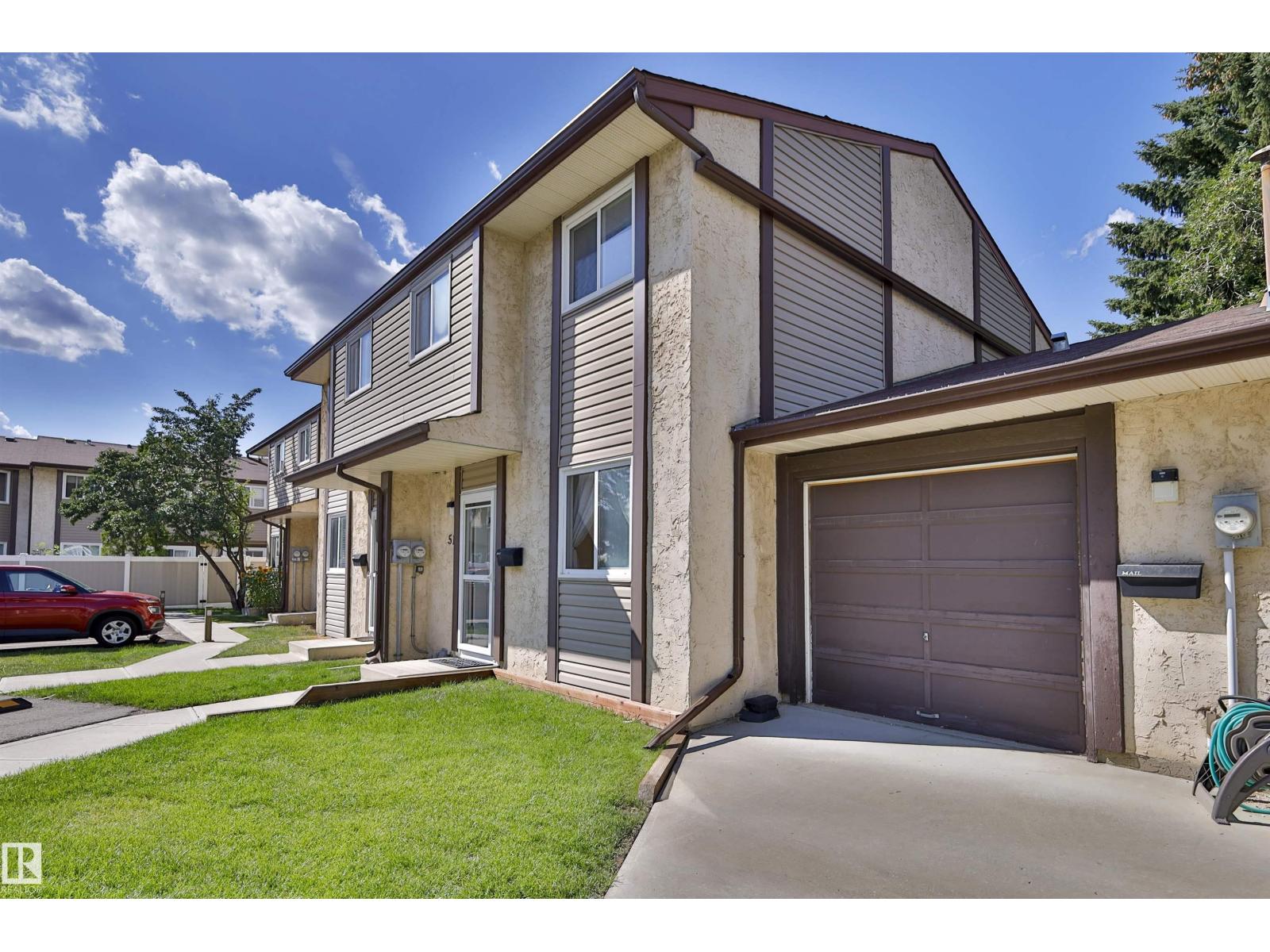 #51 10453 20 AV NW, Edmonton, Alberta