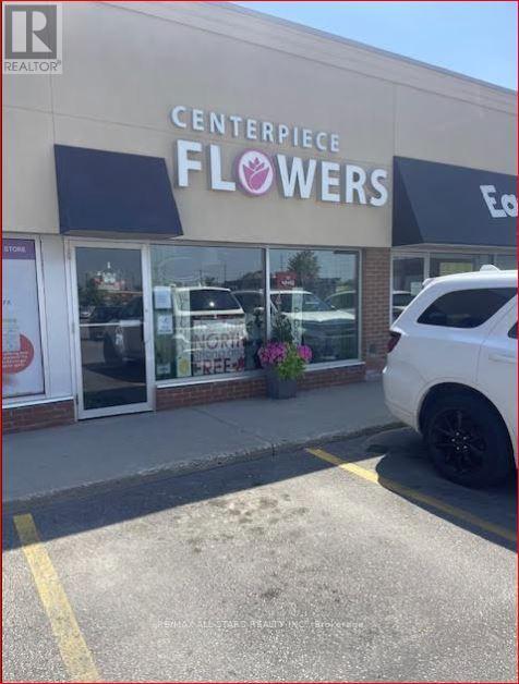 303 - 5892 Main Street, Whitchurch-Stouffville, Ontario  L4A 2S8 - Photo 2 - N12331497