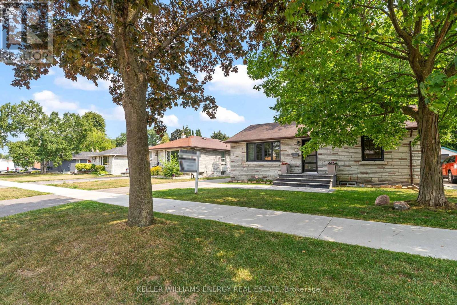 Property at 28 ADMIRAL ROAD image 1