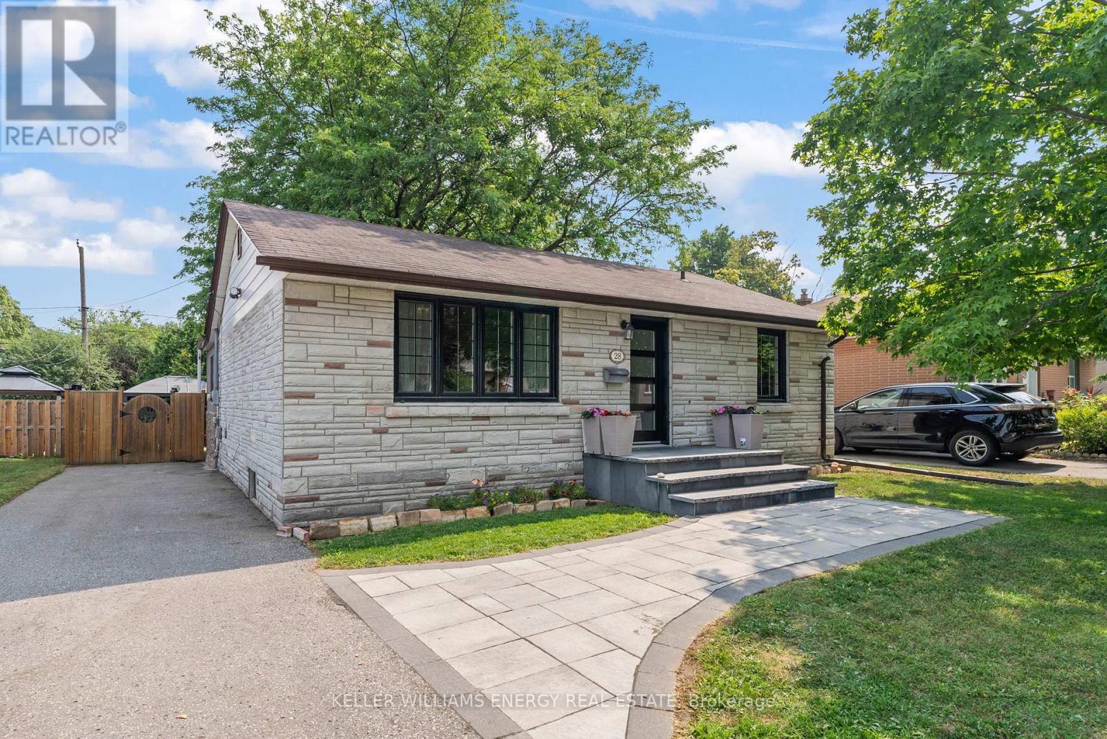 Property at 28 ADMIRAL ROAD image 2