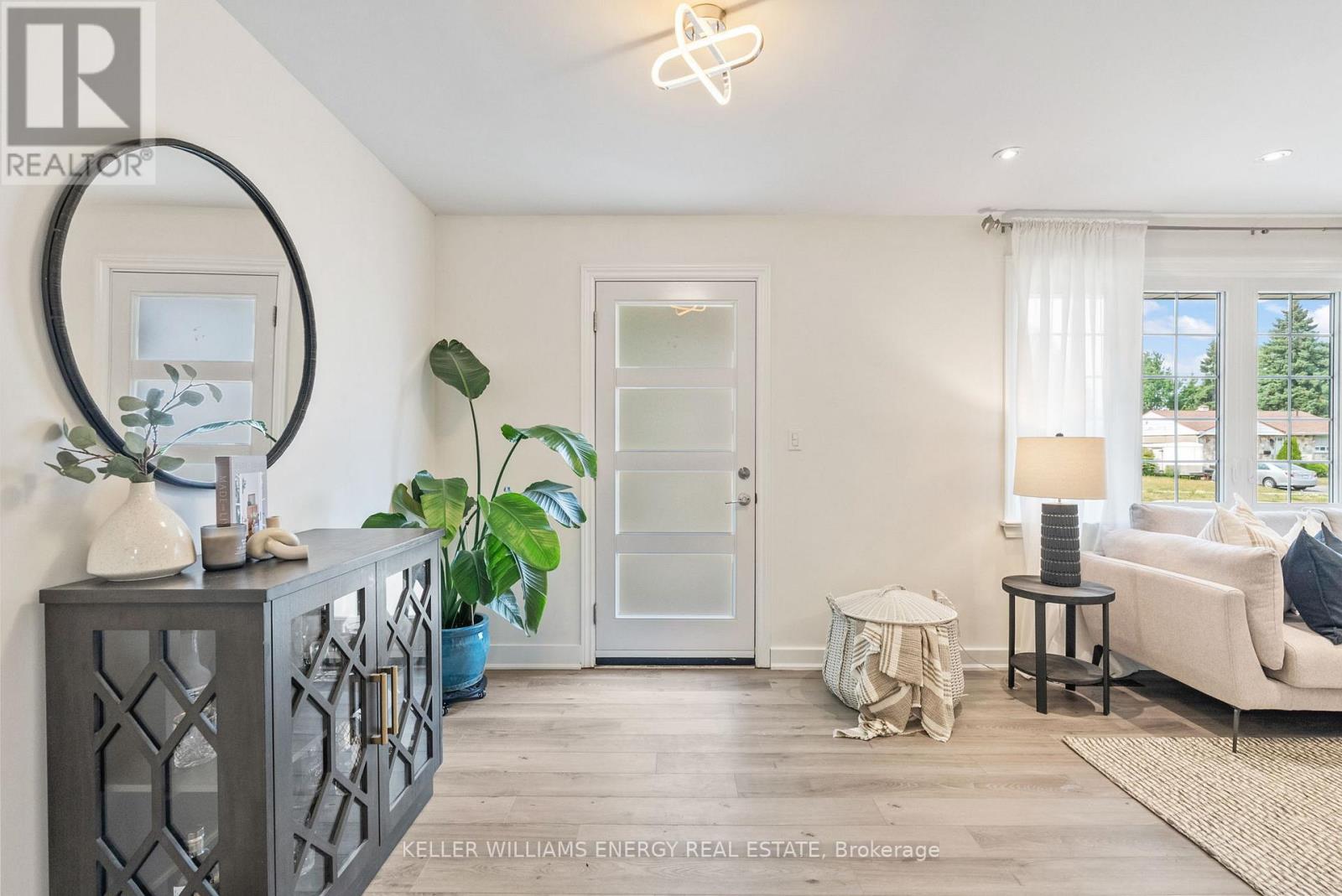 Property at 28 ADMIRAL ROAD image 3