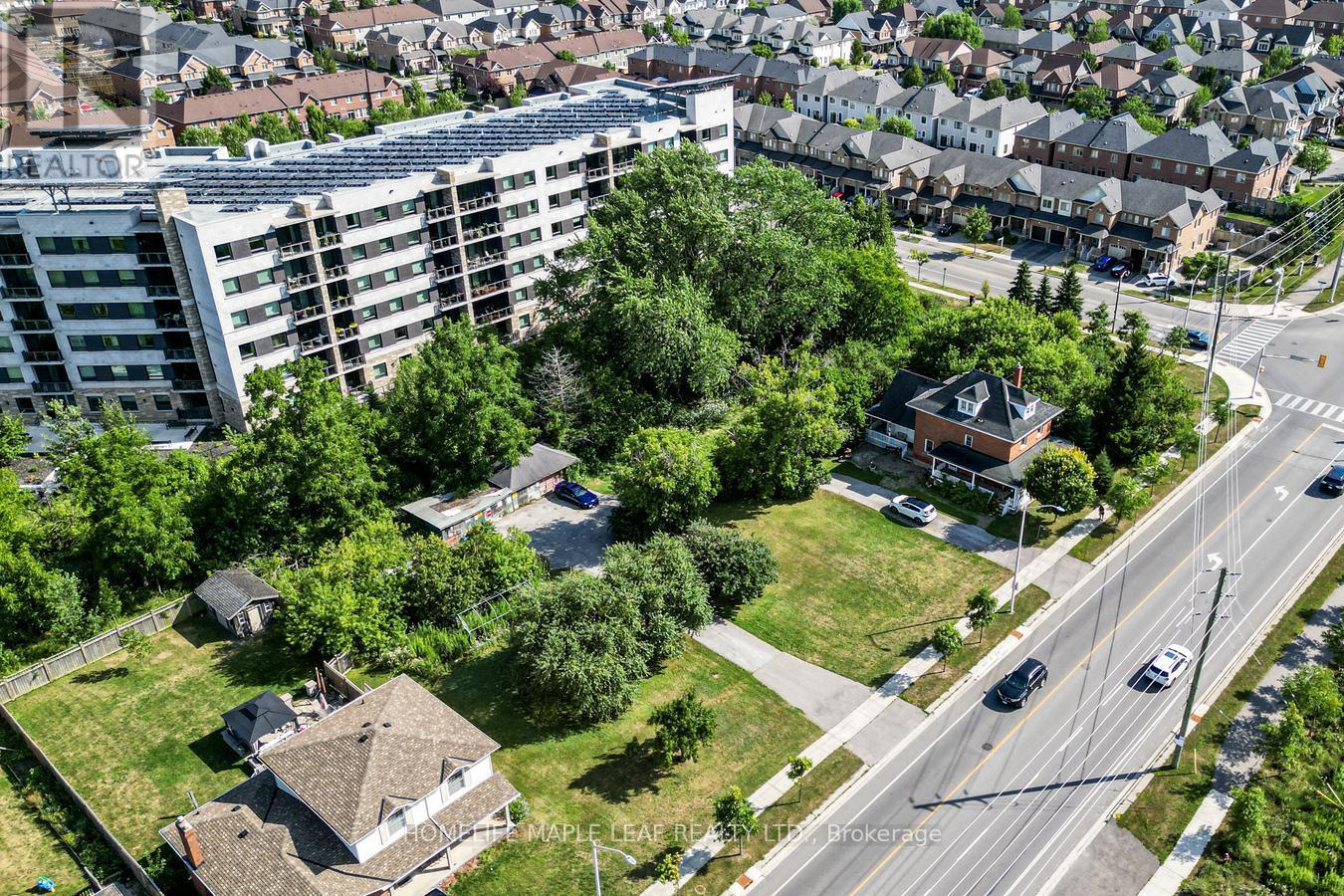 6830 Main Street W, Milton (Sc Scott), Ontario  L9T 7Z4 - Photo 1 - W12331408