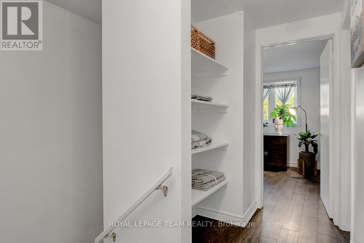 15 - 1302 Alness Court, Ottawa, Ontario  K1B 5H2 - Photo 13 - X12331535