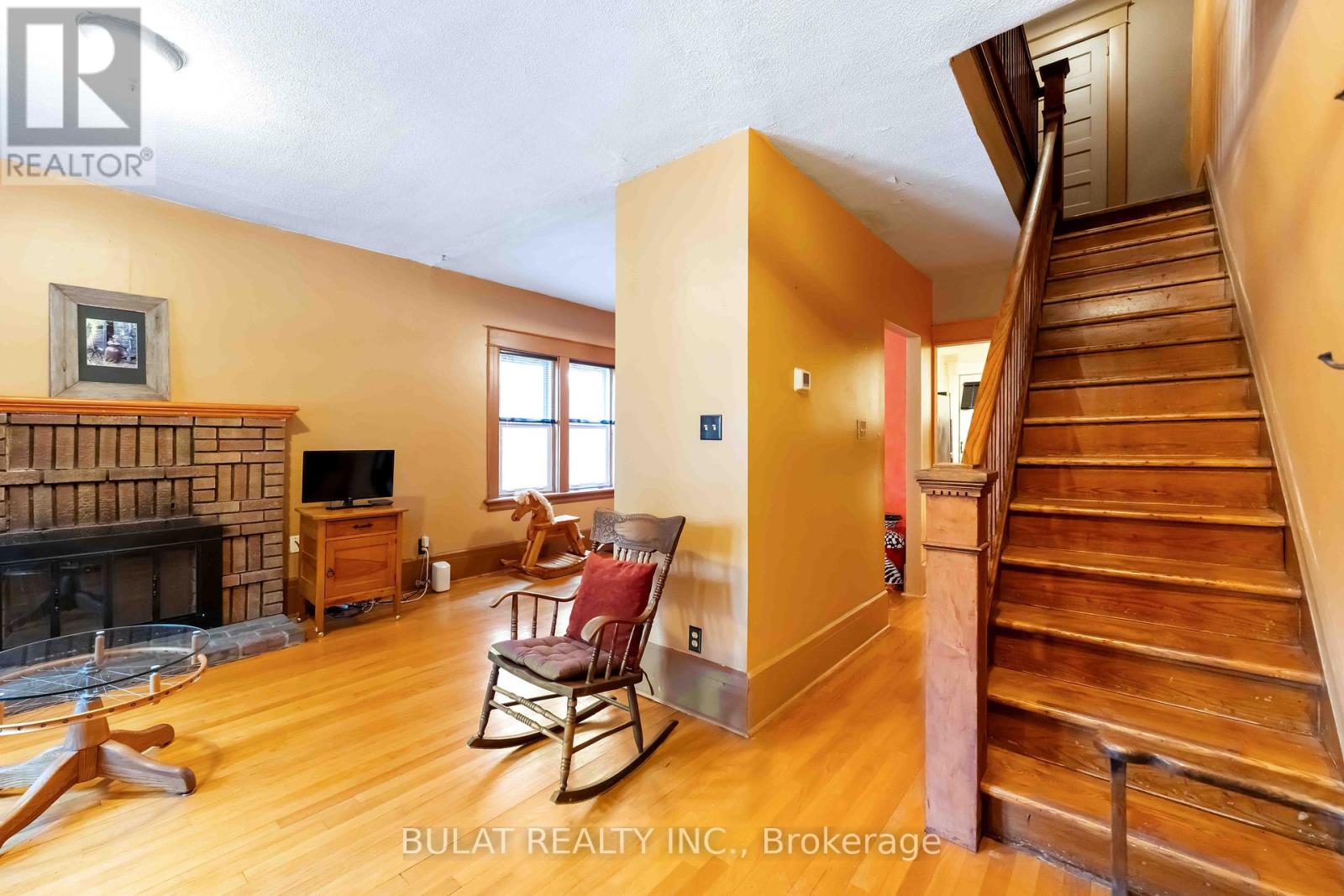 16 Foster Street, Ottawa, Ontario  K1Y 3J4 - Photo 12 - X12331570