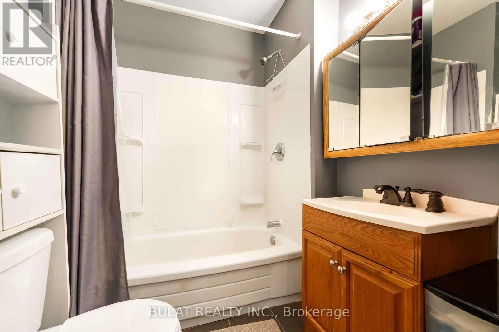 16 Foster Street, Ottawa, Ontario  K1Y 3J4 - Photo 19 - X12331570