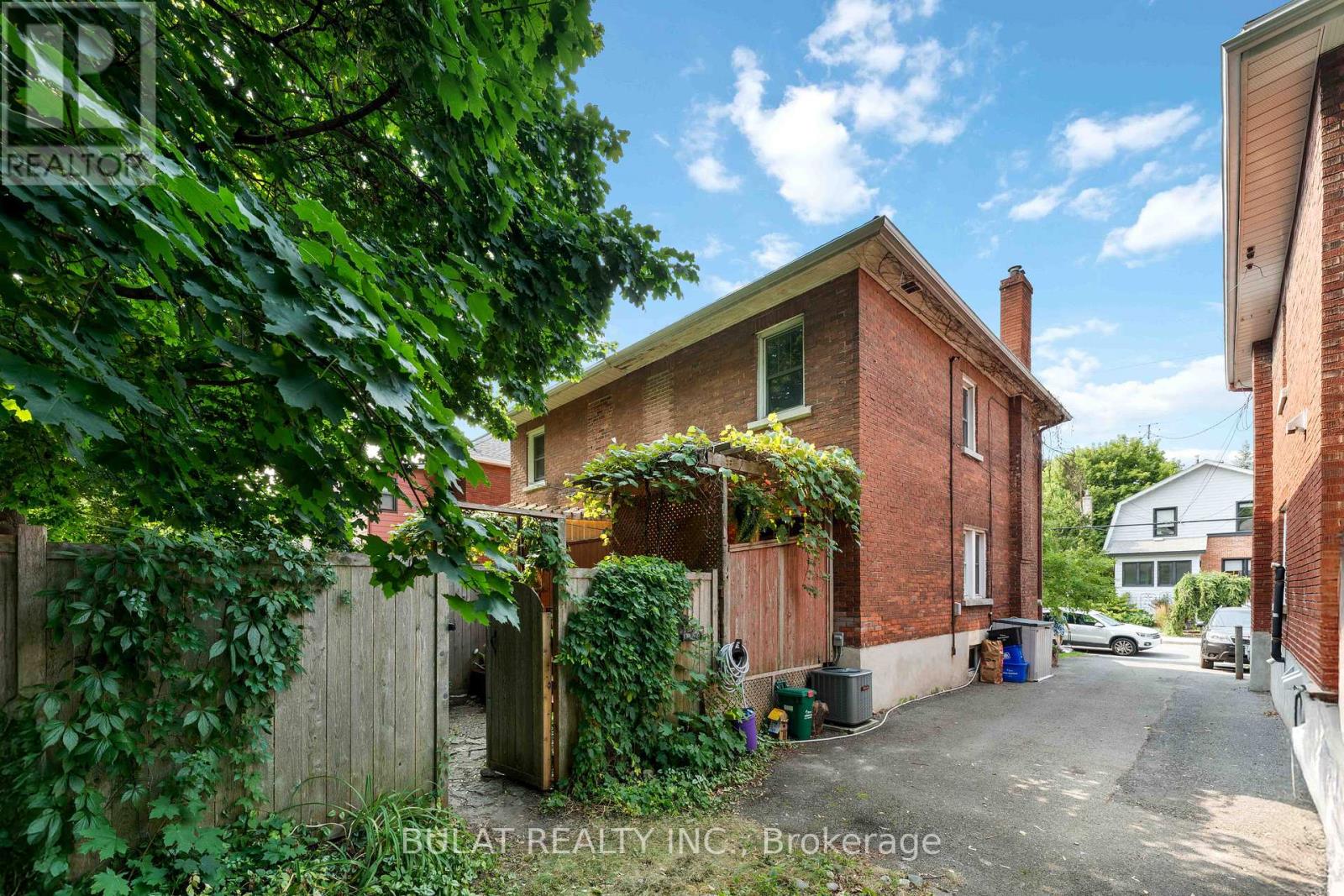 16 Foster Street, Ottawa, Ontario  K1Y 3J4 - Photo 24 - X12331570