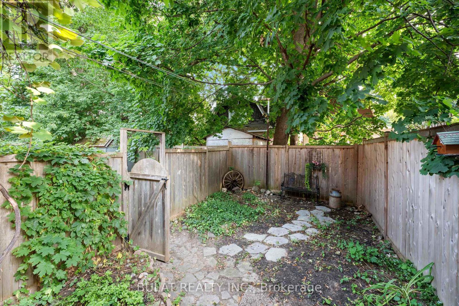 16 Foster Street, Ottawa, Ontario  K1Y 3J4 - Photo 26 - X12331570