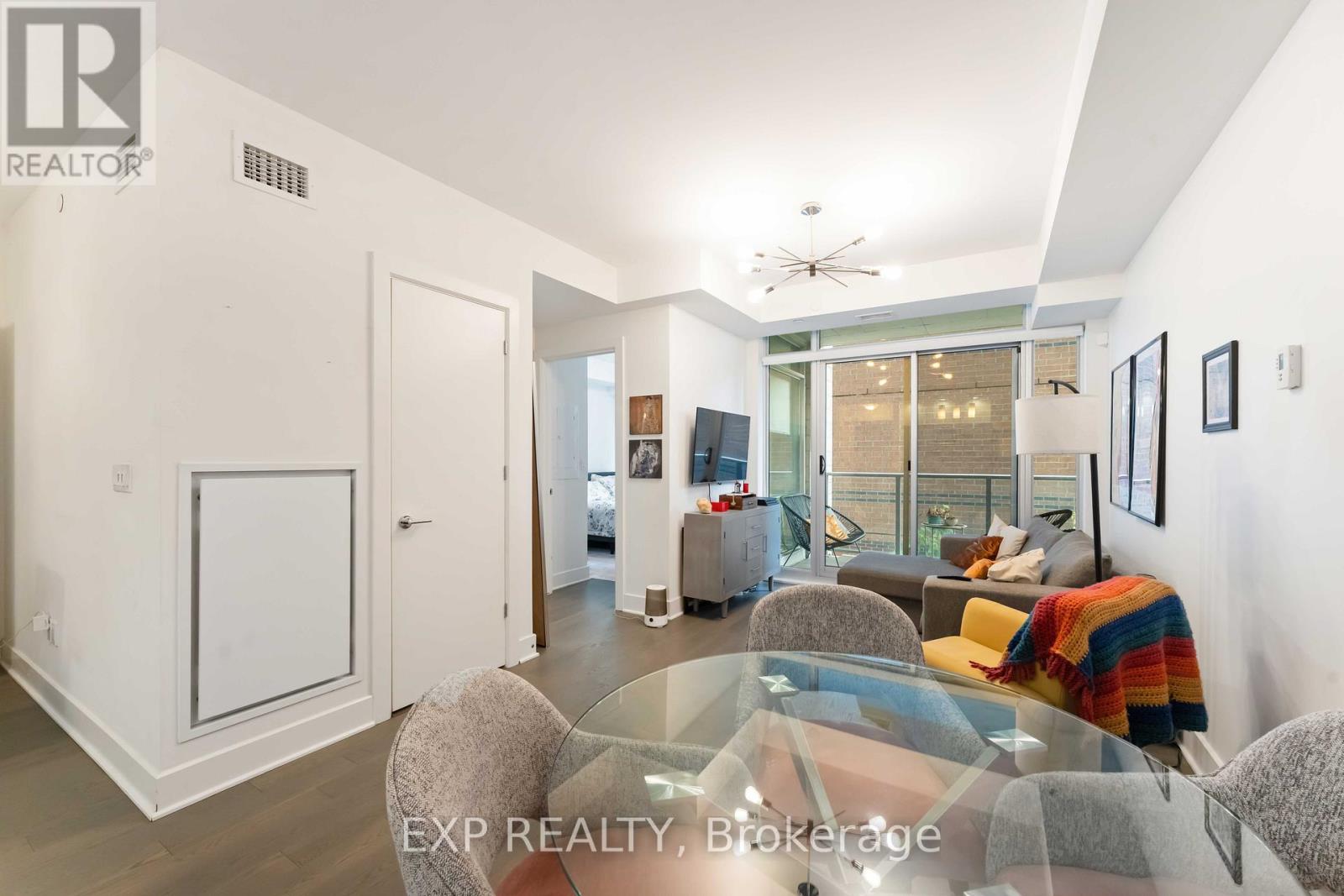 206 - 255 Bay Street, Ottawa, Ontario  K1R 0C5 - Photo 11 - X12331576
