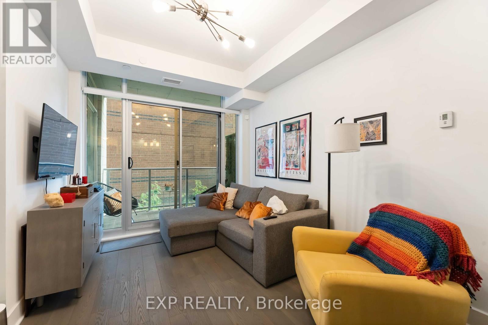 206 - 255 Bay Street, Ottawa, Ontario  K1R 0C5 - Photo 12 - X12331576