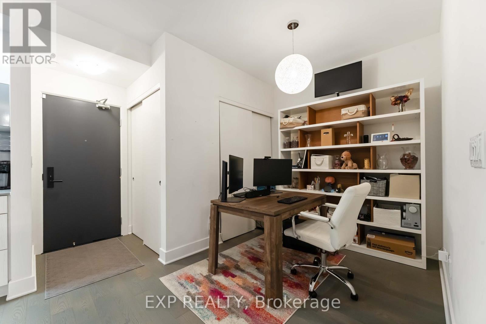 206 - 255 Bay Street, Ottawa, Ontario  K1R 0C5 - Photo 6 - X12331576