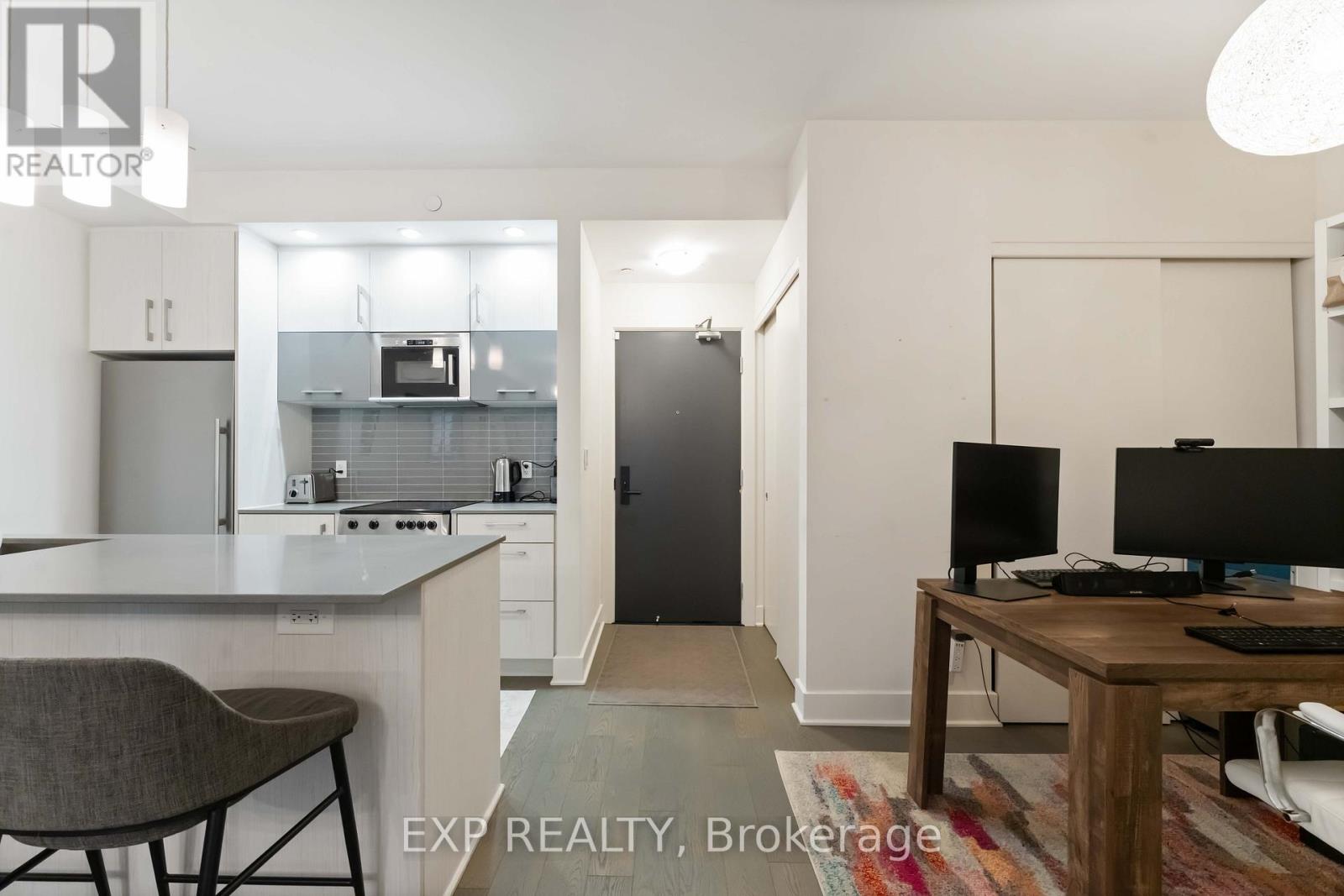 206 - 255 Bay Street, Ottawa, Ontario  K1R 0C5 - Photo 7 - X12331576