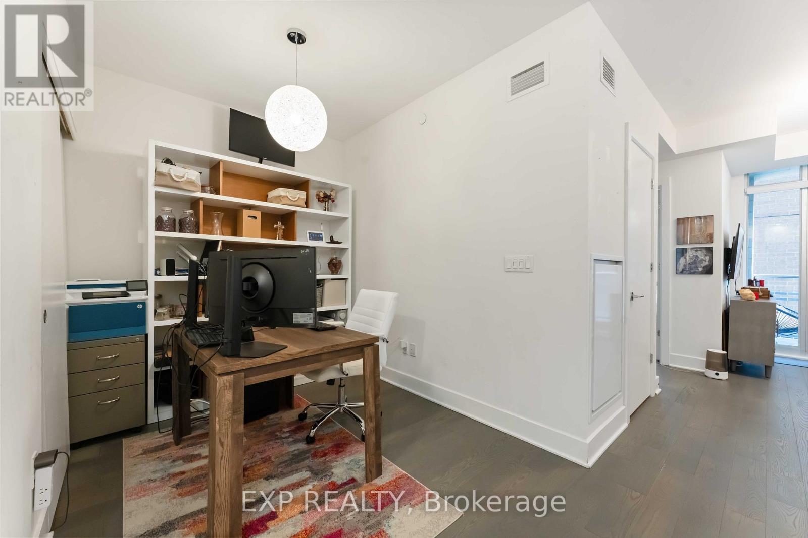 206 - 255 Bay Street, Ottawa, Ontario  K1R 0C5 - Photo 8 - X12331576