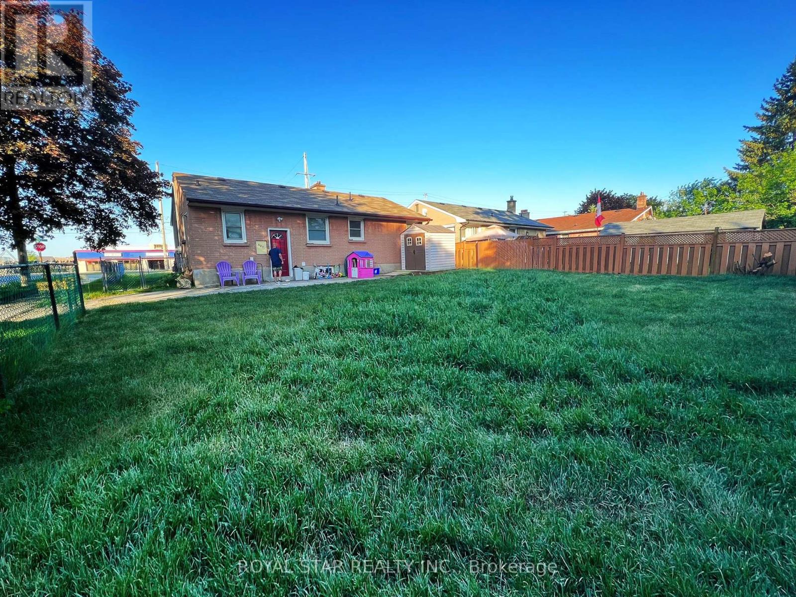 Property at 527 CLARKE ROAD image 4