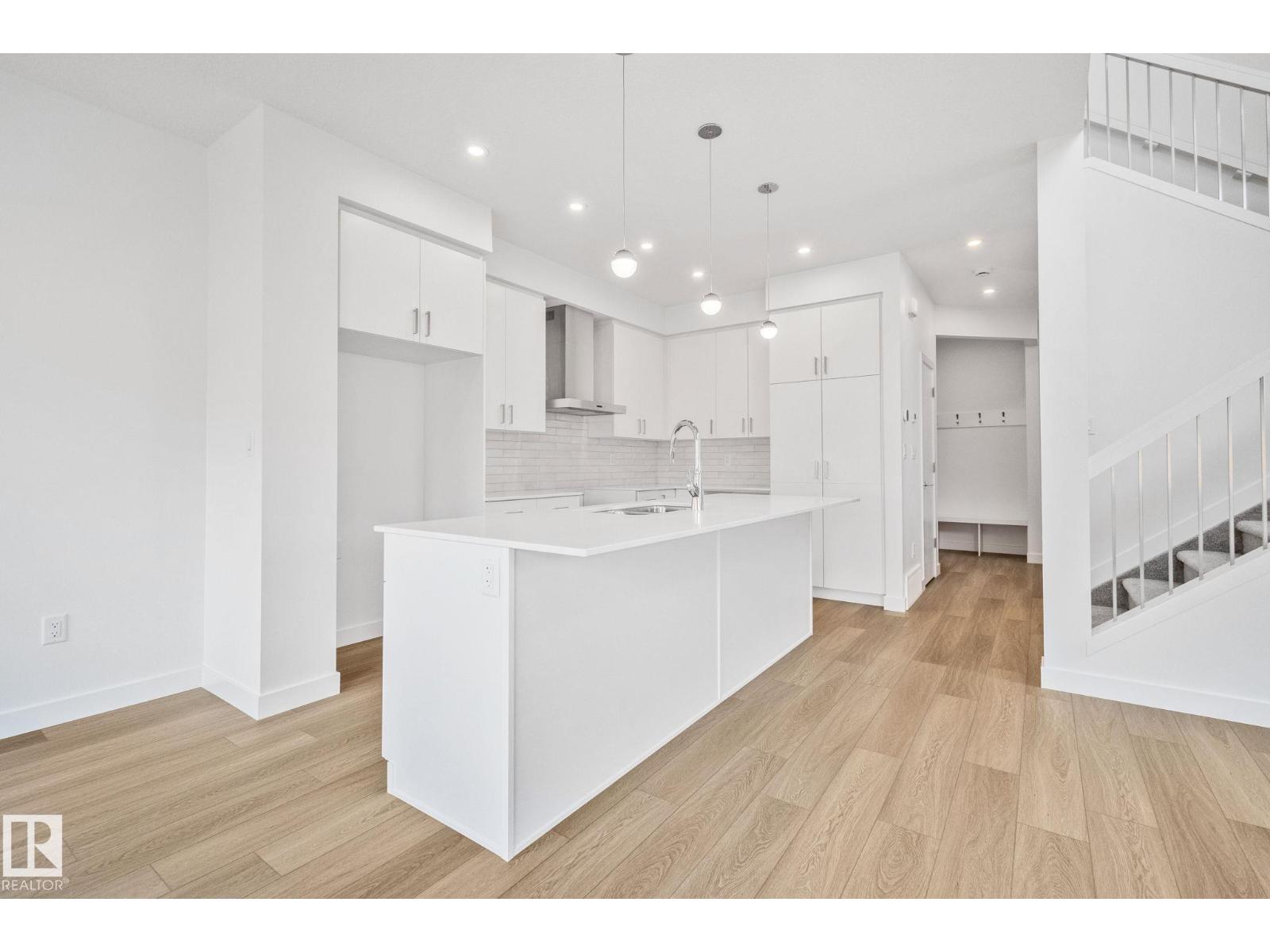 Property at 102 Royal Street image 5