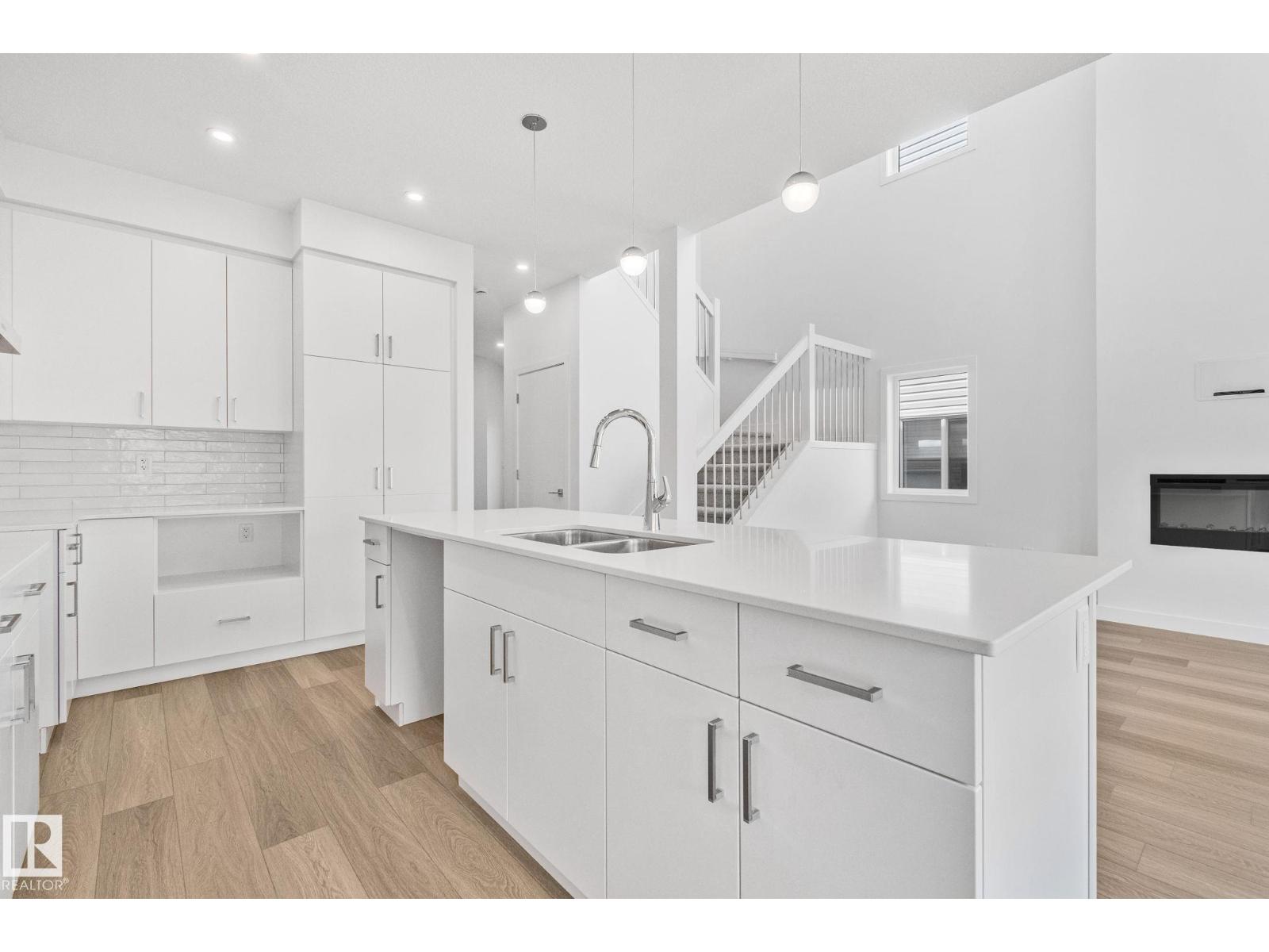 Property at 102 Royal Street image 2