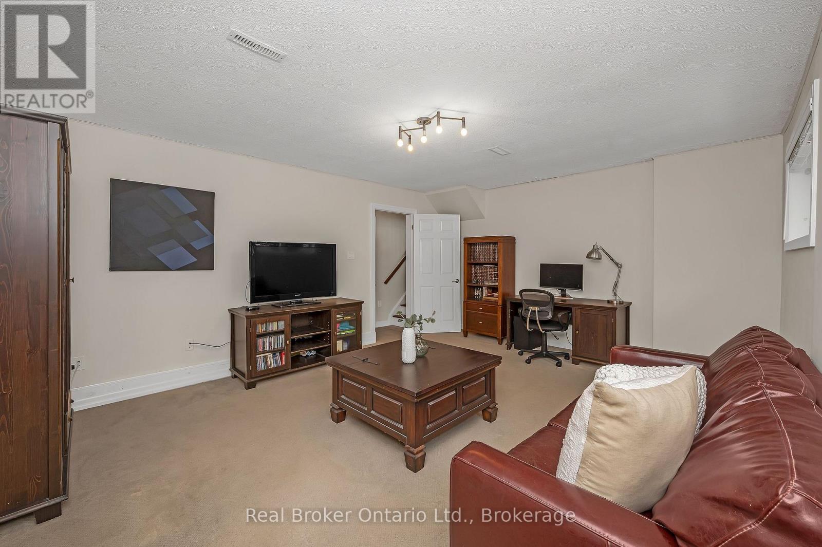 285 Surrey Drive, Oakville, Ontario  L6L 3T6 - Photo 20 - W12330013