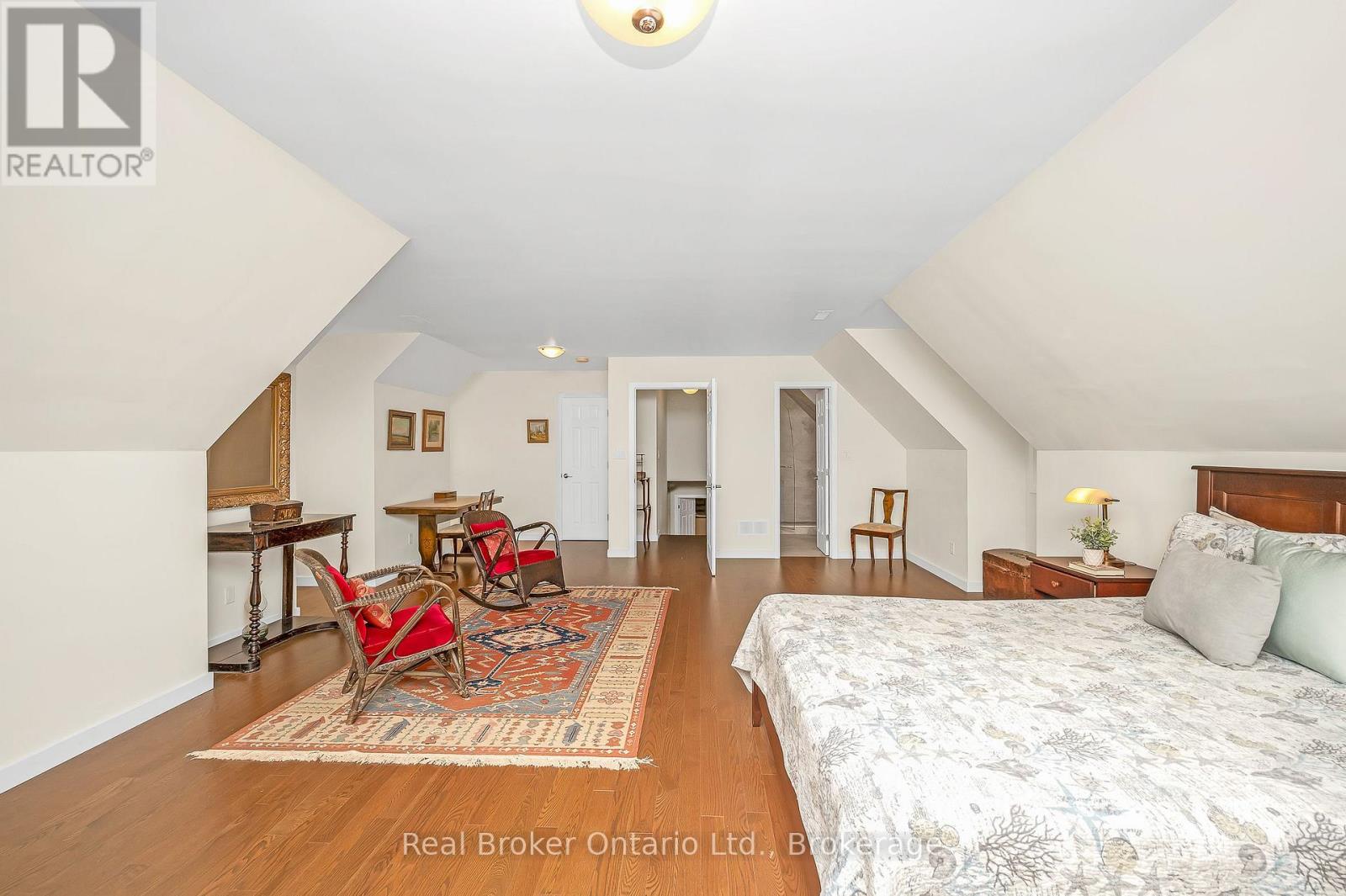 285 Surrey Drive, Oakville, Ontario  L6L 3T6 - Photo 36 - W12330013