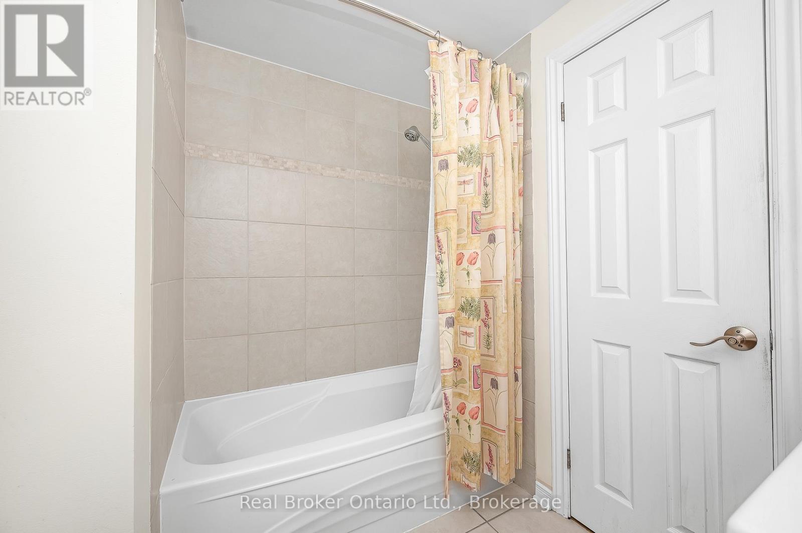 285 Surrey Drive, Oakville, Ontario  L6L 3T6 - Photo 28 - W12330013