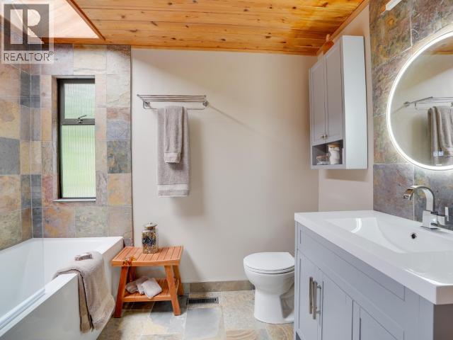 5366 Manson Ave, Powell River, British Columbia  V8A 3P4 - Photo 25 - 19195