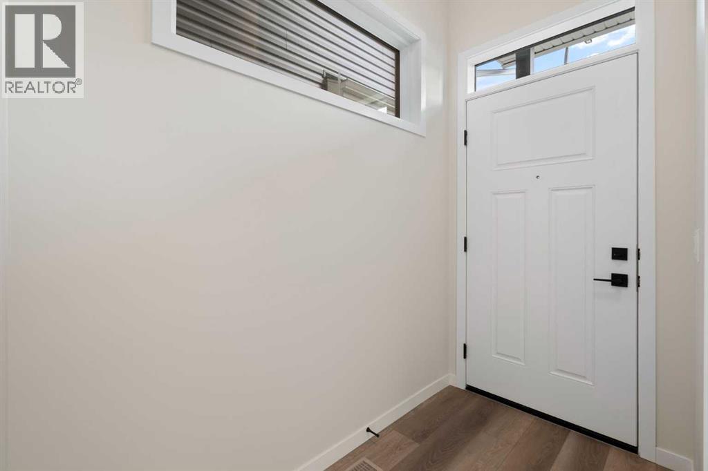 Property at 938 Livingston View NE image 2