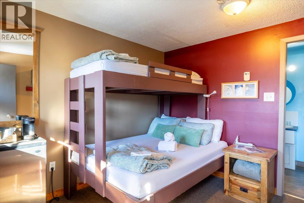 892 6th Avenue, Fernie, British Columbia  V0B 1M0 - Photo 32 - 10333468